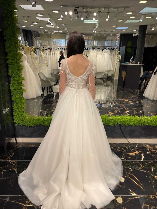 Vând rochie de mireasă