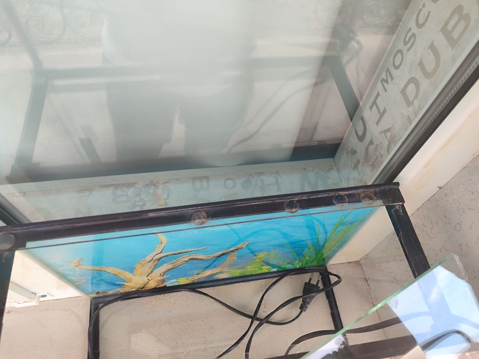 Уский шишадан Аквариум 20-литрлий посветкаси бор факат сотилади