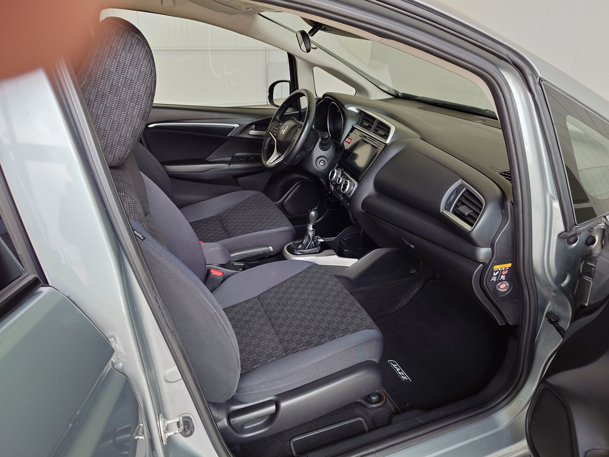 HONDA JAZZ i-VTEC Comfort Navi  1.3 ГАЗ-BRC  Обслужена Italy
