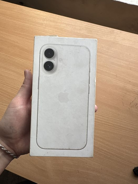 Айфон 16 на гарантии