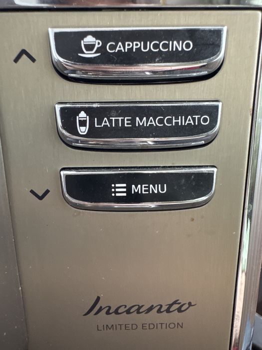 Aparat De Cafea Saeco Incanto Limited edition ca nou + Coffe Care Kit