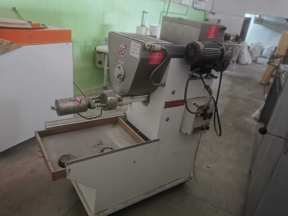 Машина за макарони