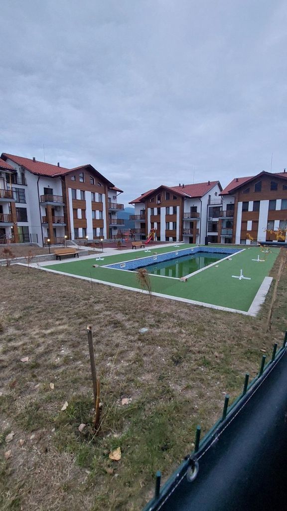 Продава се Ателие в Разлог - 57 кв.м за 764 €/кв.м - Снимка #7