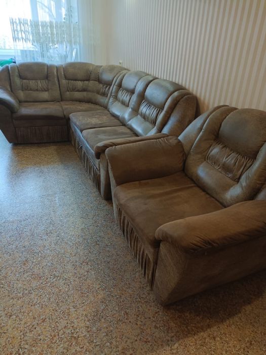 Диван угловой с креслом