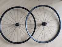 Roti DT Swiss r470. Freehub SRAM XDr. Cursiera/Gravel Disc centerlock