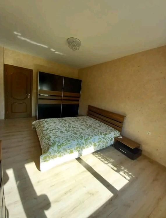 Дава се под наем Двустаен апартамент в Пловдив, Тракия - 80 кв.м за 450 € - Снимка #2