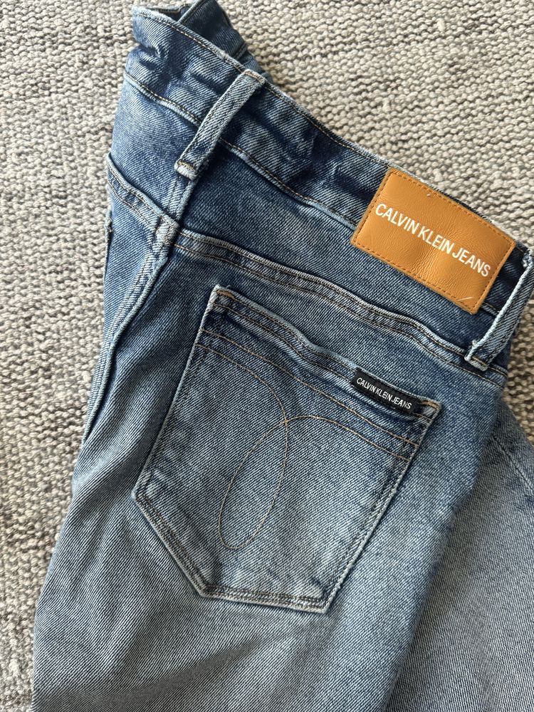 Дънки Calvin Klein,Zara