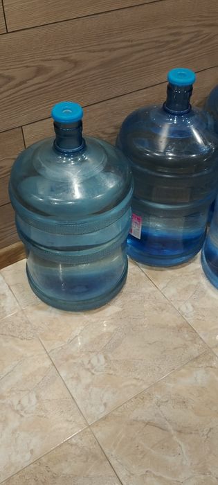 Поликарбонатни бутилки