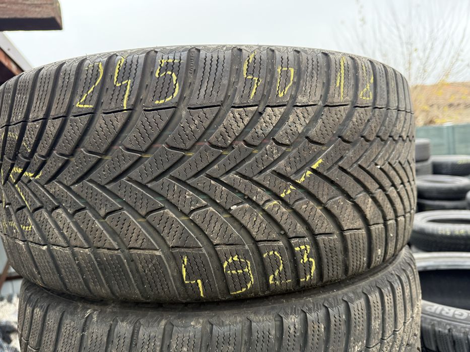 245/40/18”Set 2 buc SEMPERIT.dot 2023 anv M+S.Iarnă.Impecabile.