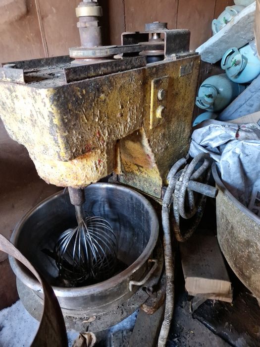 Миксер для общепита.