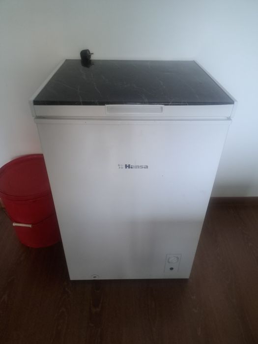 Продаю морозильную камеру 99л