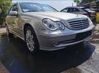 Dezmembrez Mercedes C Class w203 euro3 an 2002