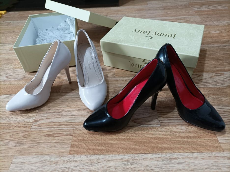 Vand Pantofi dama marimea 35
