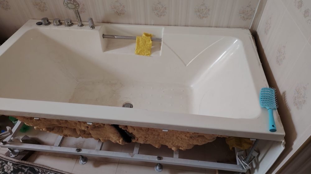 Продается б/у ванна рабочая, хорошая