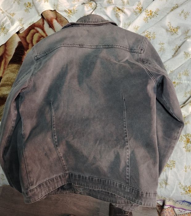 Продам мужскую джинсовую куртку размер 48-50.