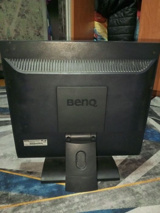 Moнитор Benq FP72E