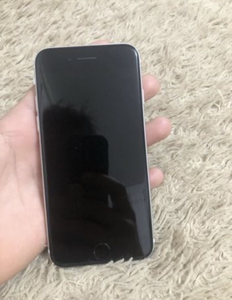 Iphone se 2020.