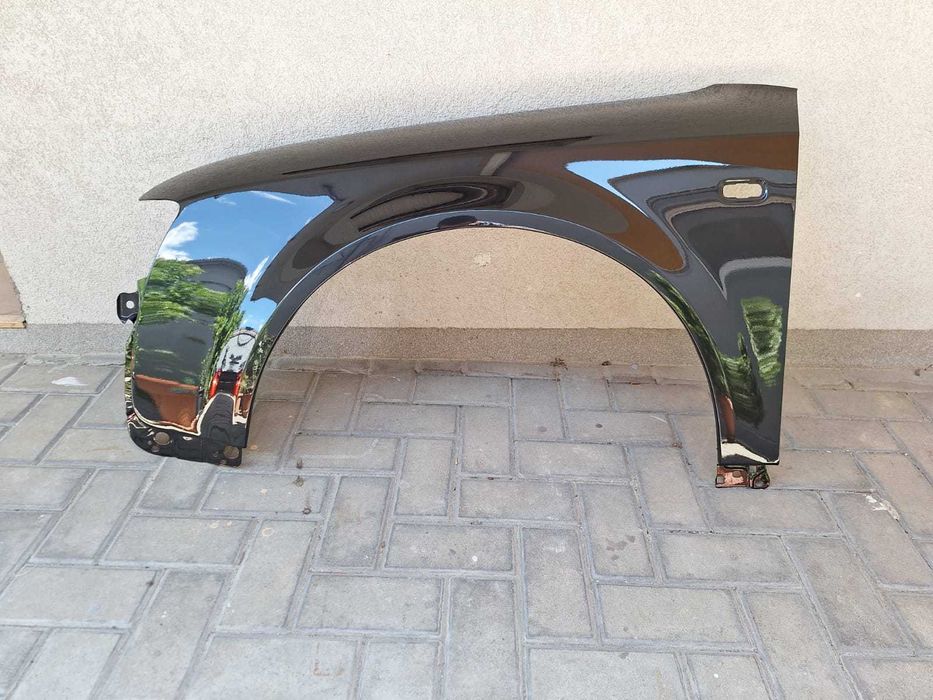 Aripa Fata Stanga Audi A4 B6 An 2000-2004 Vopsita Negru Metalizat