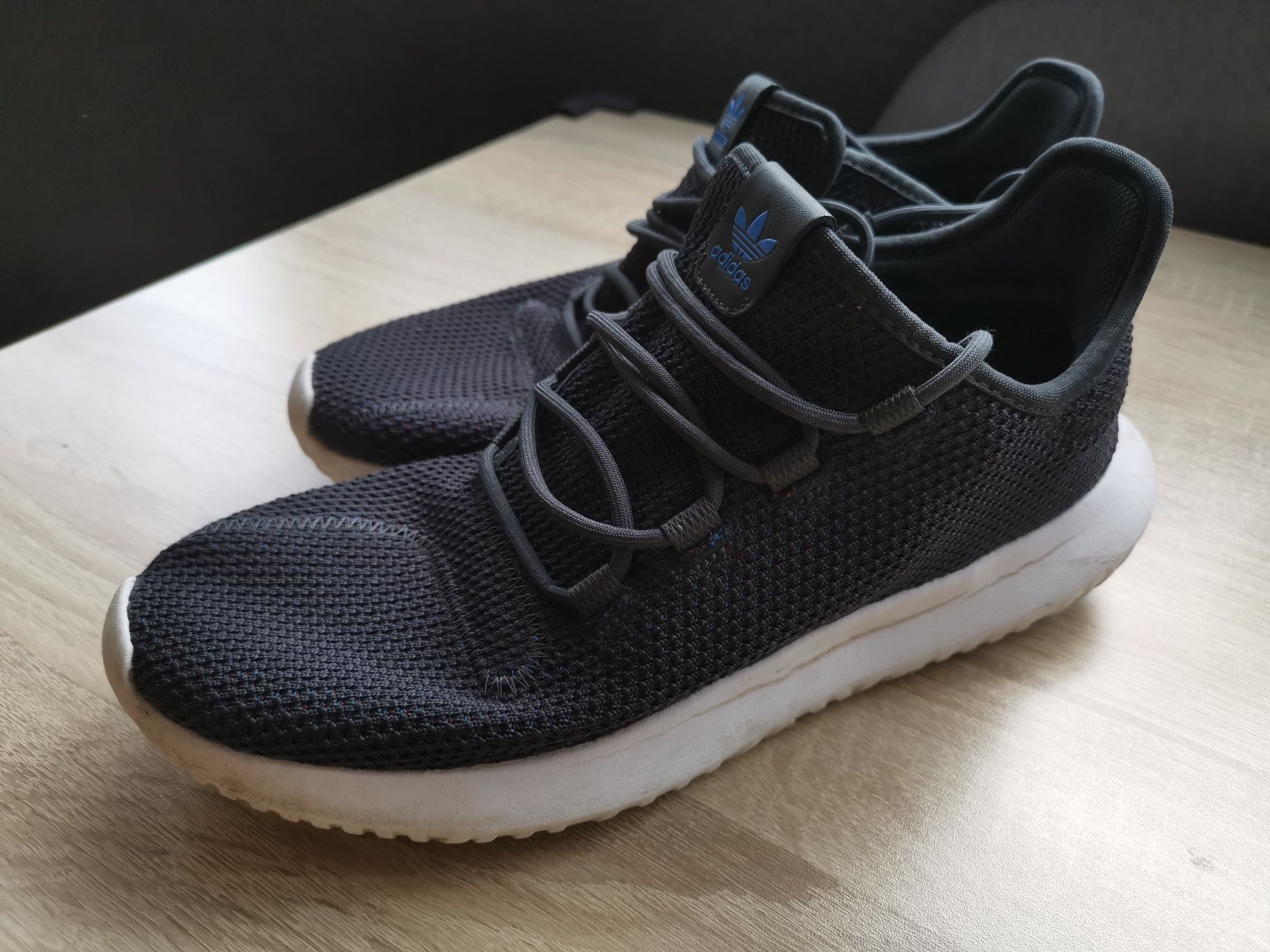 Adidas Tubular 44