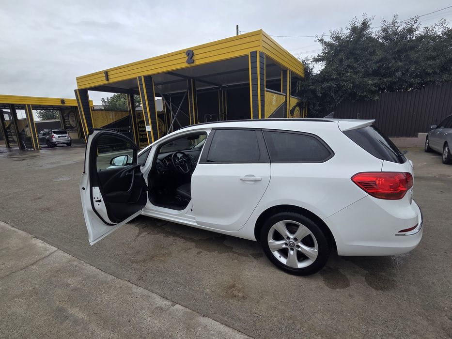 Opel astra j an 2015 motor 1.6 euro 6