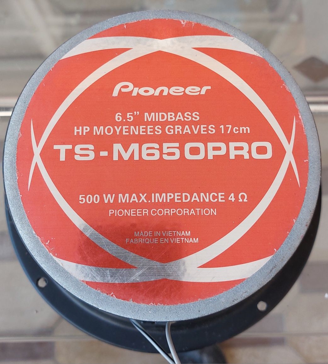 Продаю колонки от pioneer в отличном состоянии.Модел: TS-M650PRO 500w