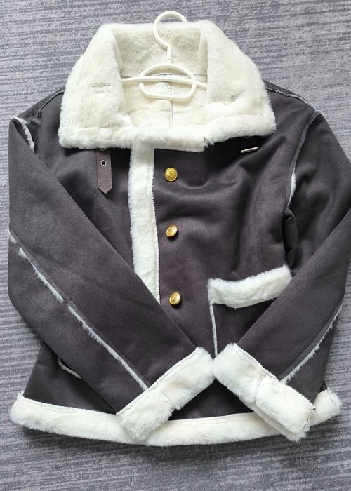 НОВО!Яке в тъмно сив цвят.