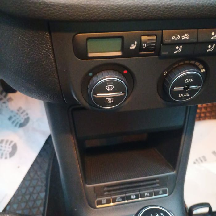 Vând Tiguan 4X4 170 CP