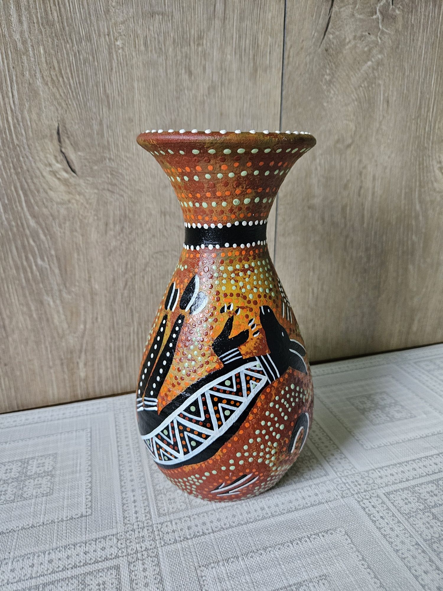 Vază (ceramica traditionala aborigenă,Australia)