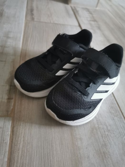 Adidas copii unisex mărime 22
