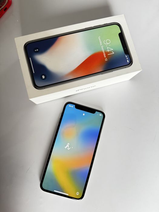 Продам iPhone X