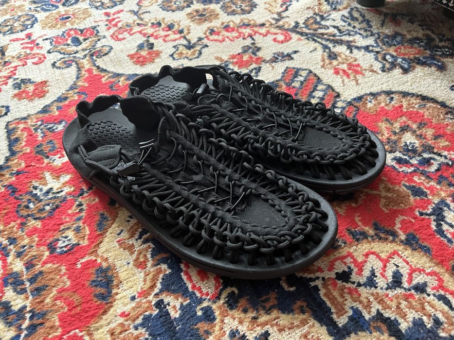 Продам новые сандали, не носил ни разу