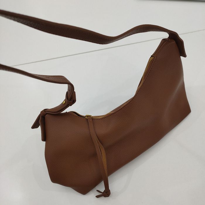 Продам натуральные кожаные сумки по 2000 тг