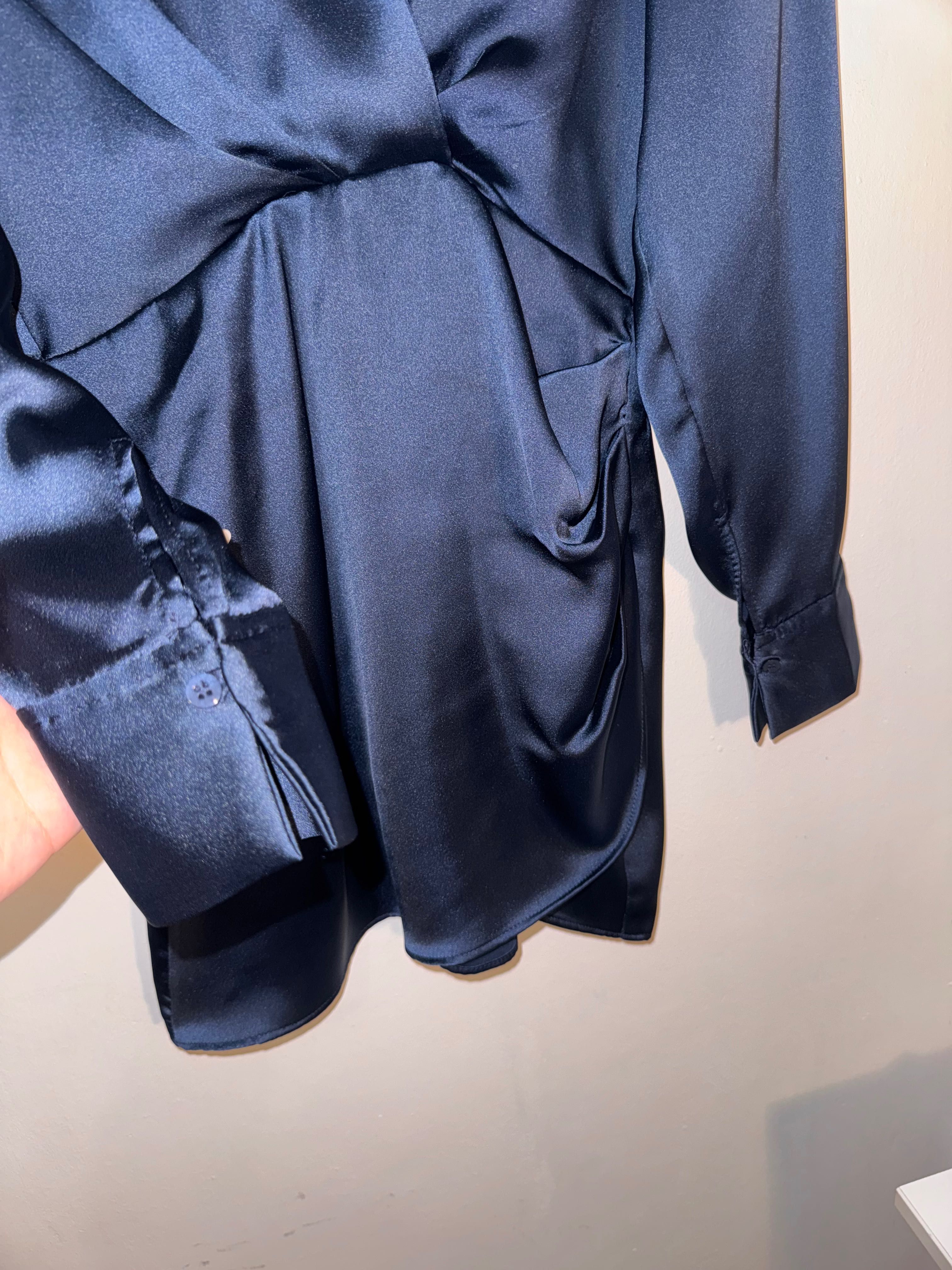 Rochie din satin, scurtă/mini, cu decolteu, Zara