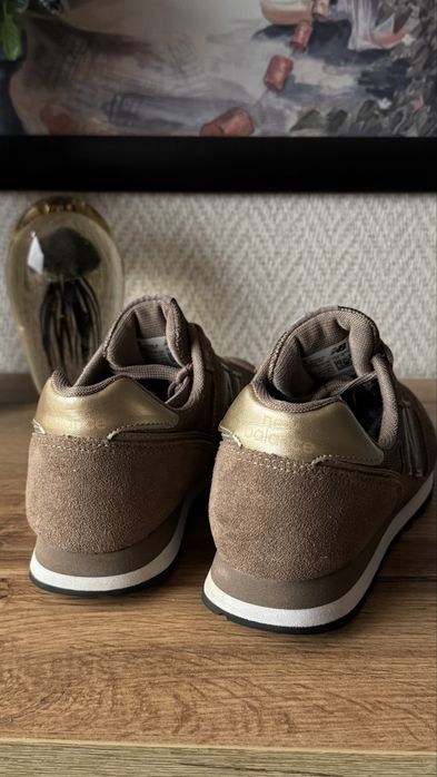 Дамски сникърси New Balance номер 37.5