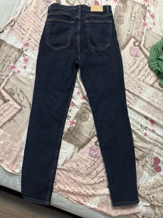 Нави дънки zara.