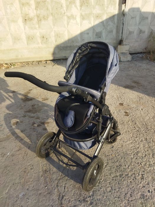 Продам детскую коляску