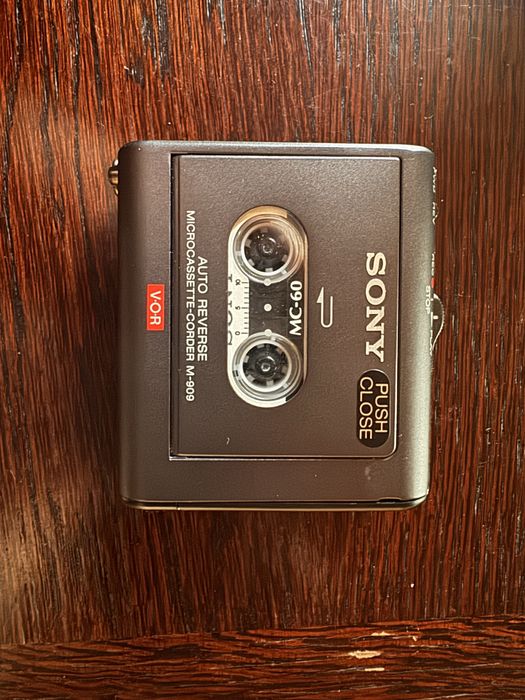 Sony Microcassette-Corder M-909
