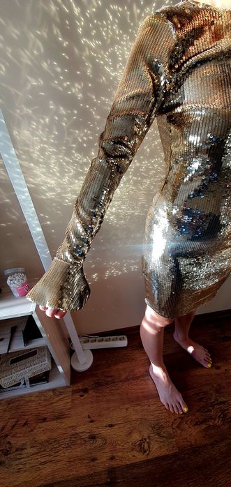 Рокля Michael Kors със златисти пайети