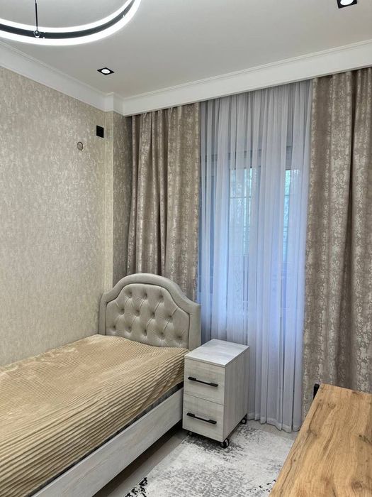 Ц-6 Продается 5 комнатная квартира ремонт Финансовый Институт