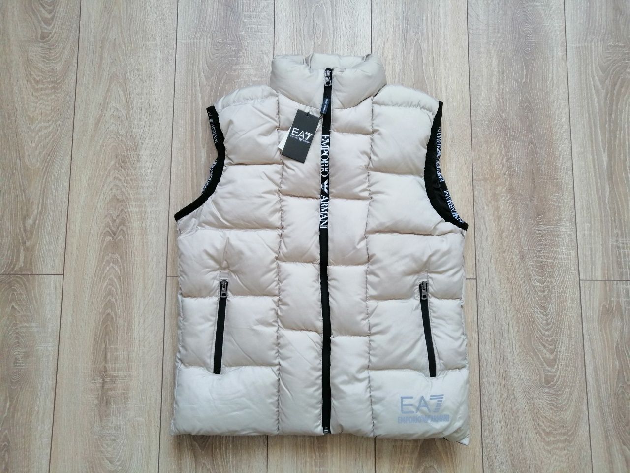 Emporio Armani мъжки елек в бежов цвят 3XL