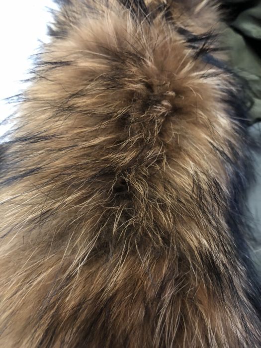 Haina dama,noua,khaki,puf,cu guler din blana coiot,marime M,deosebita