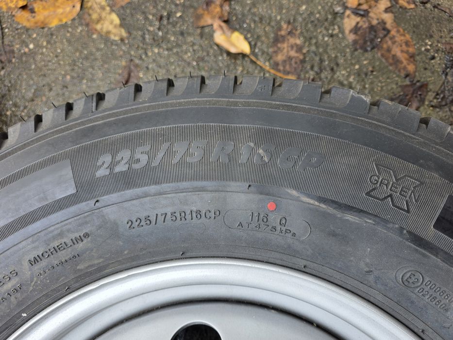 225.75.16ср  нови . 5.130.16 джанти нови  michelin  agilis camping