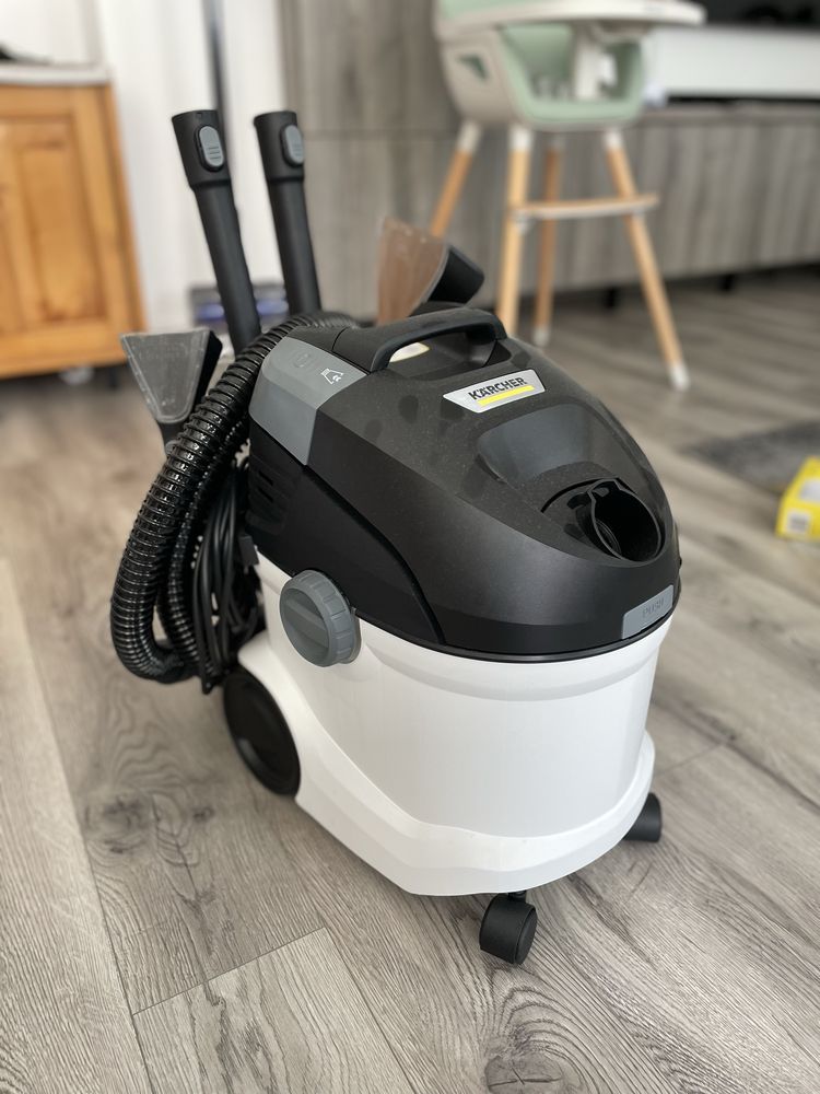 Aspirator Karcher SE 5 cu garantie.