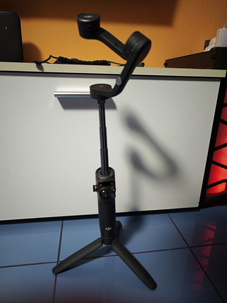 Стабилизатор DJI Osmo Mobile 6