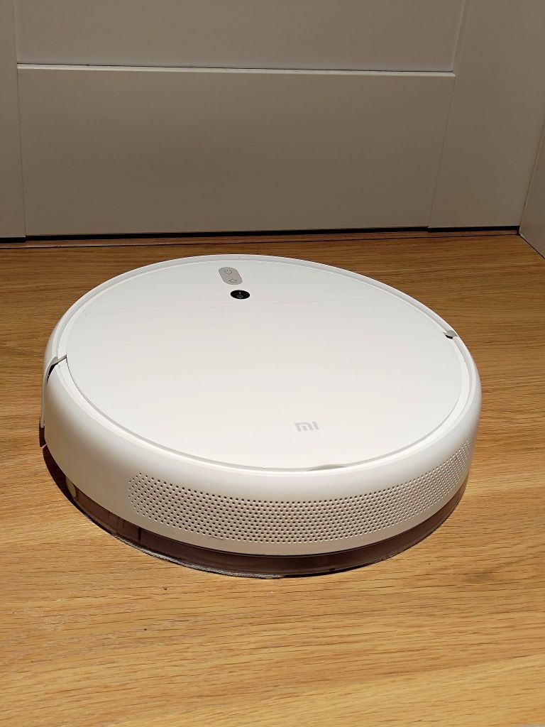 Vând aspirator inteligent Mi Robot Vacuum-Mop
