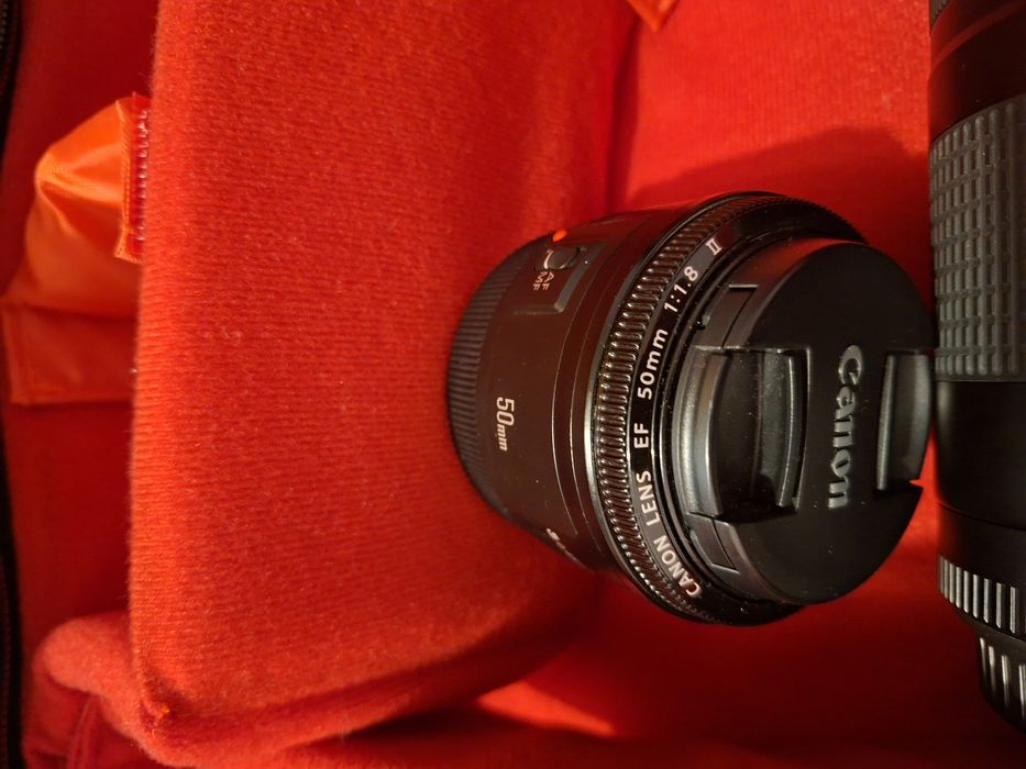 Camera foto DSLR CANON 600D