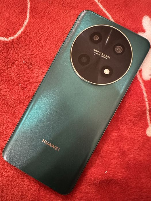 Продавам Huawei nova 12i