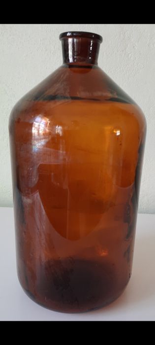 Бутыль 5 литров.Банки 0,2 ; 0,5 ; 1 ; 2 ; 3-х литровые.