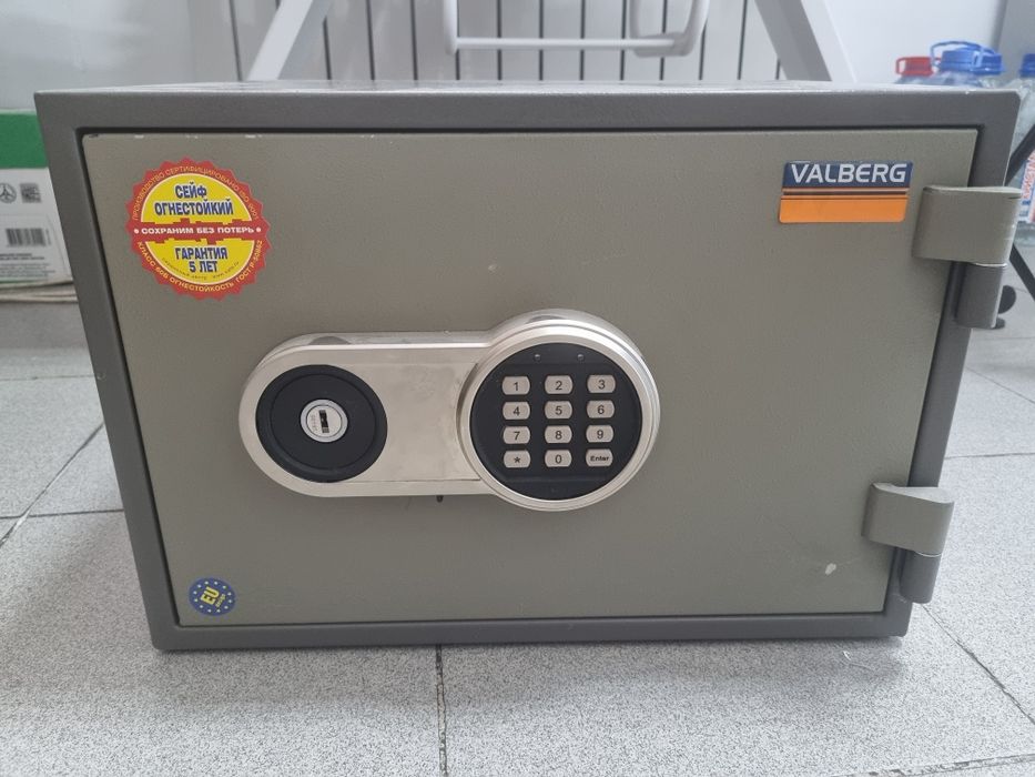 Продам сейф огнестойкий