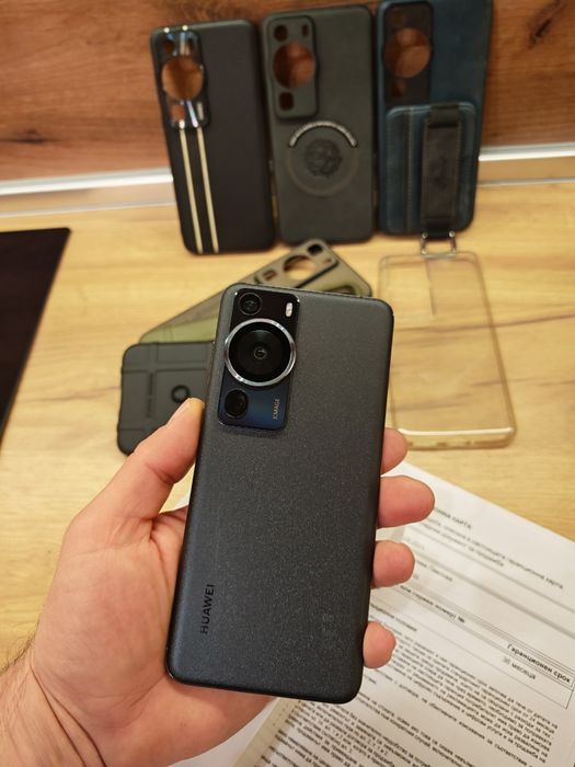 Продавам Huawei P60 Pro.В Гаранция КАТО НОВ